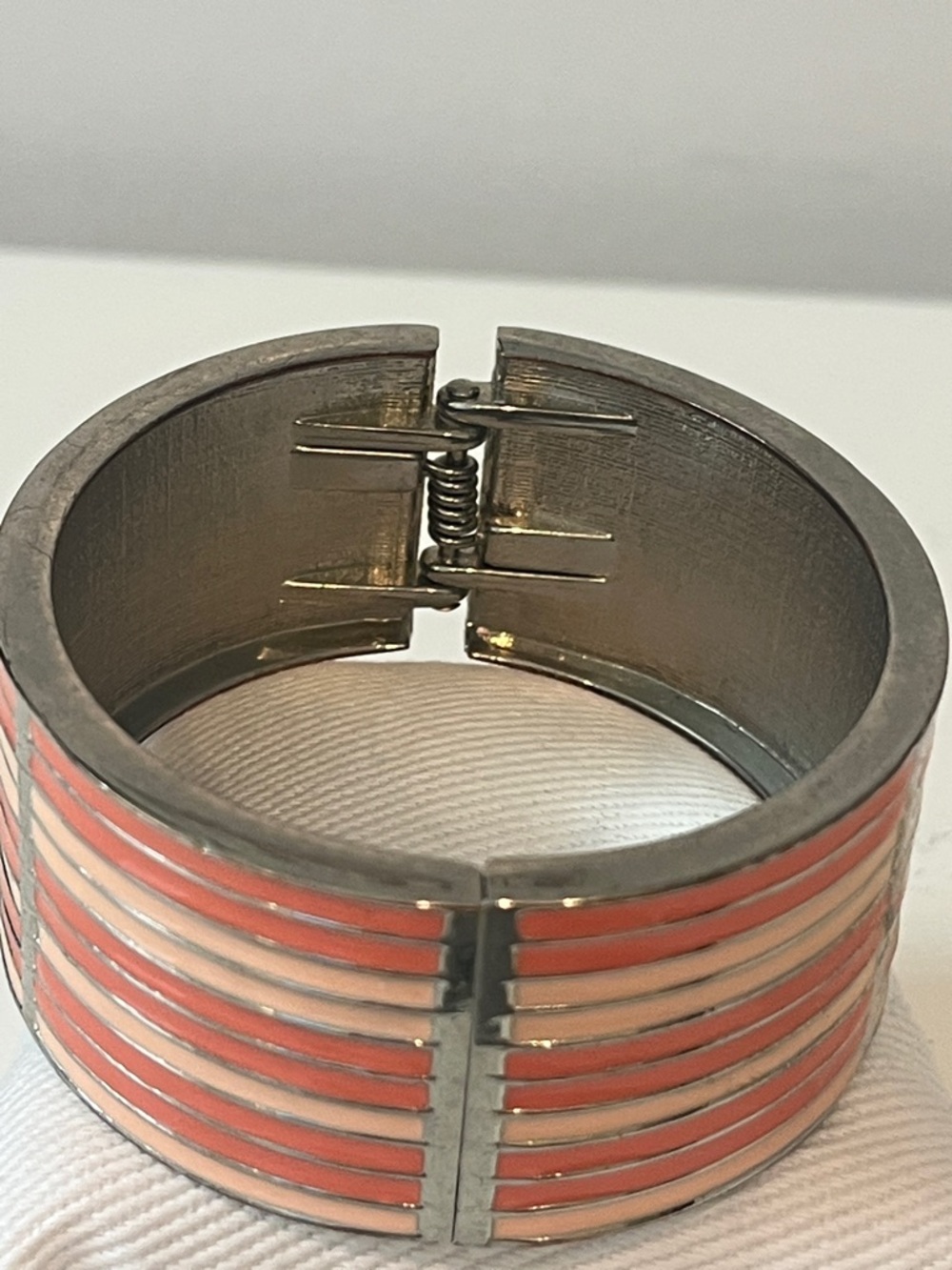 Wide Vintage Enamel Stripe Cuff Bracelet - Coral & Light Peach - Picture 4 of 8